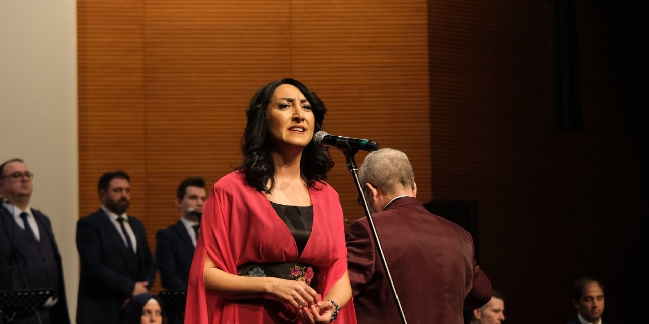 Hale Yamaner’le türkü şöleni