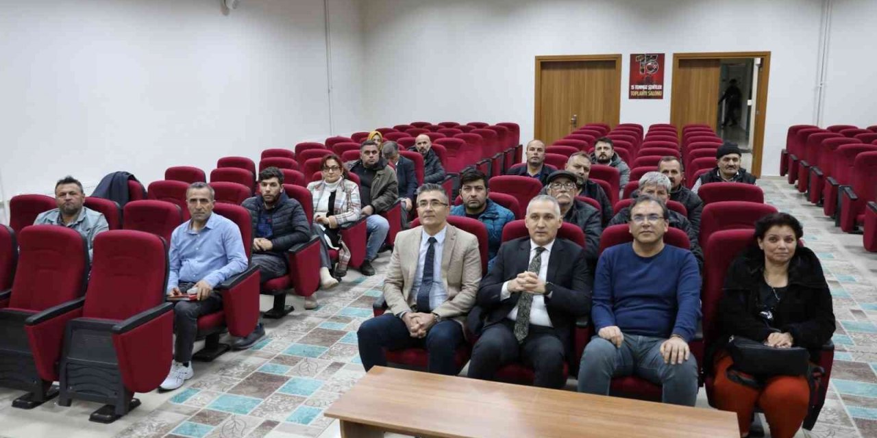 Manisalı üreticilere arıcılık eğitimleri devam ediyor