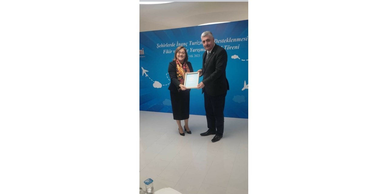 Efeler 15 belediye arasına girdi, projesiyle ödül aldı