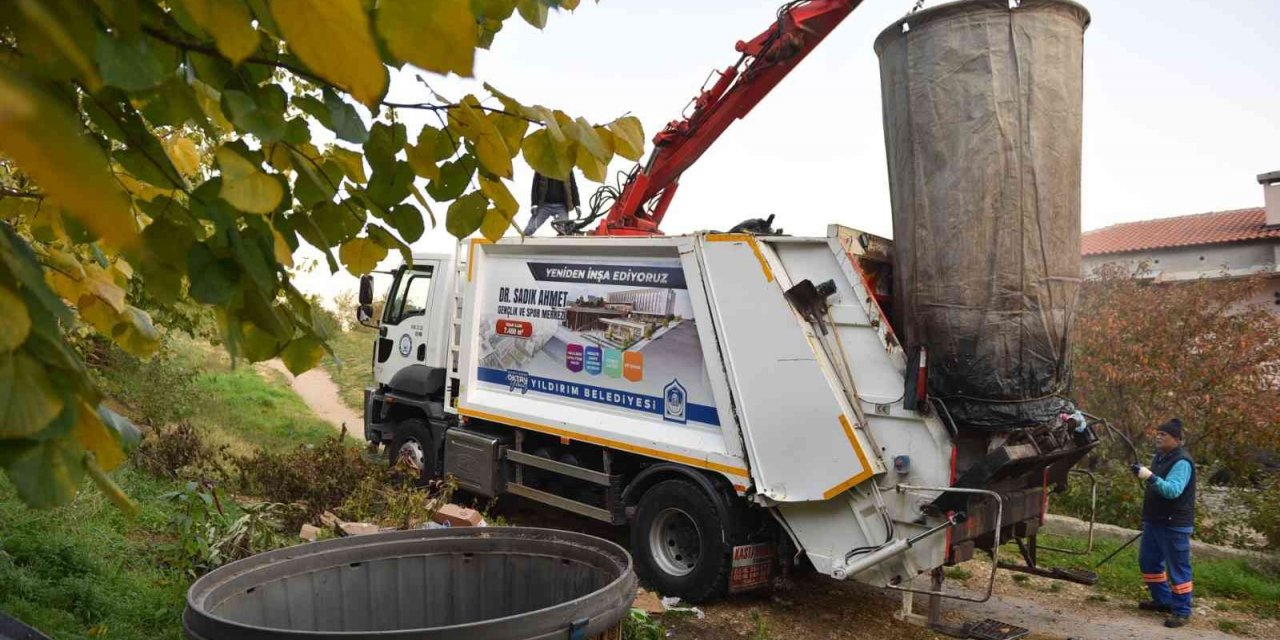 Yıldırım Belediyesi, 2022 yılında ilçede 187 bin ton çöp, 22 bin ton moloz topladı