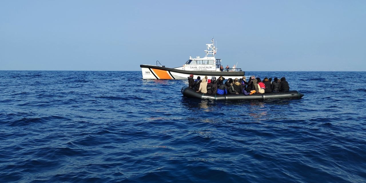 Aydın’da 40 düzensiz göçmen kurtarıldı