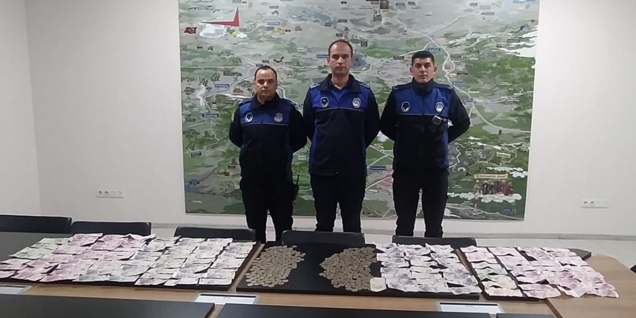 Dilencinin üzerinden çıkan günlük kazanç şok etti