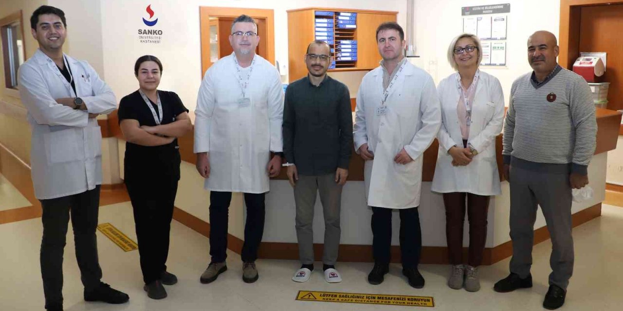 Böbrek nakli ameliyatı ile yaşama yeniden döndü