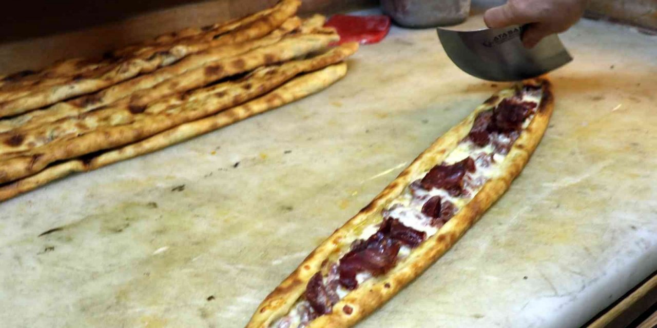 Tescilli ’Terme pidesi’ hem göze hem de mideye hitap ediyor