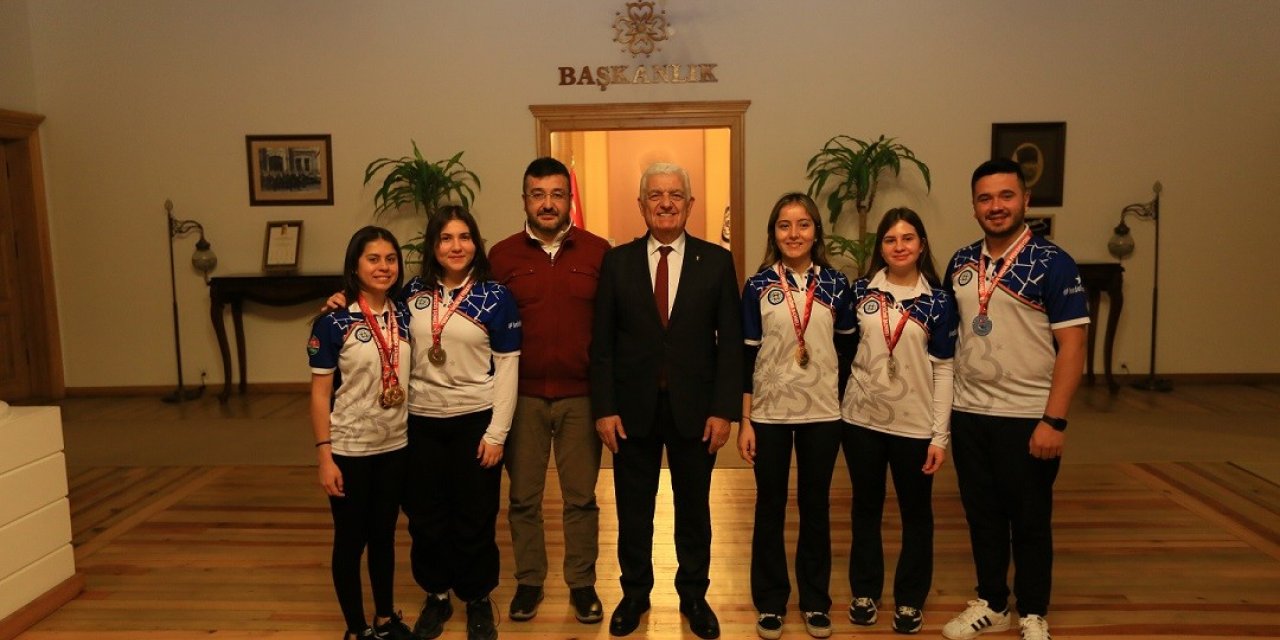 Başkan Gürün, milli okçuları ağırladı