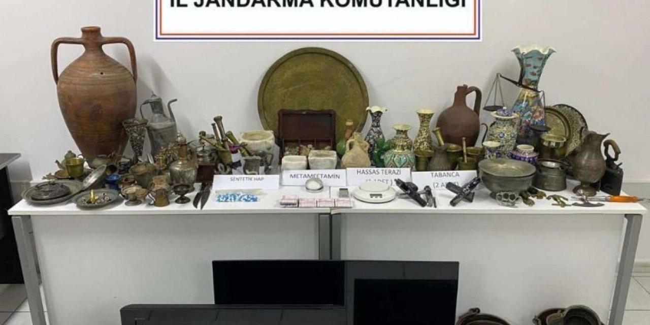 Jandarma uyuşturucu baskını yaptı evden tarihi eser fışkırdı