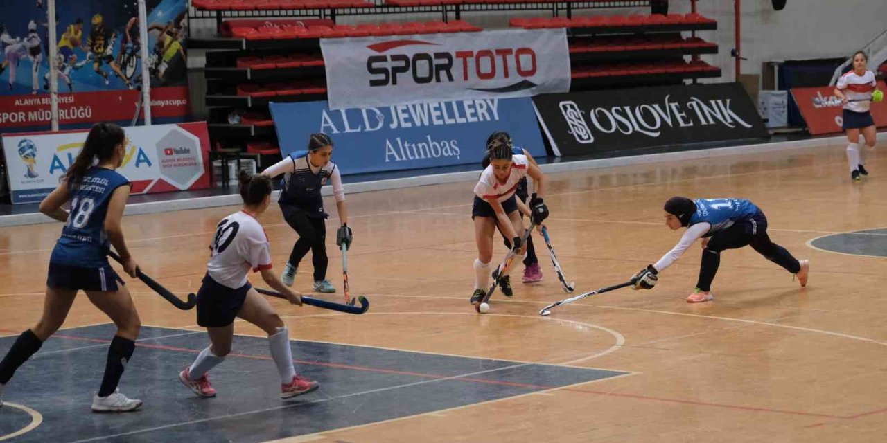 Salon Hokeyi Süper Lig 2. Etap galibi Gaziantep Polisgücü oldu