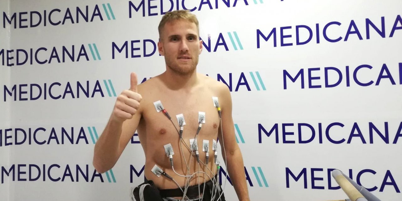 Sivasspor’un yeni transferi Samu Saiz sağlık kontrolünden geçti