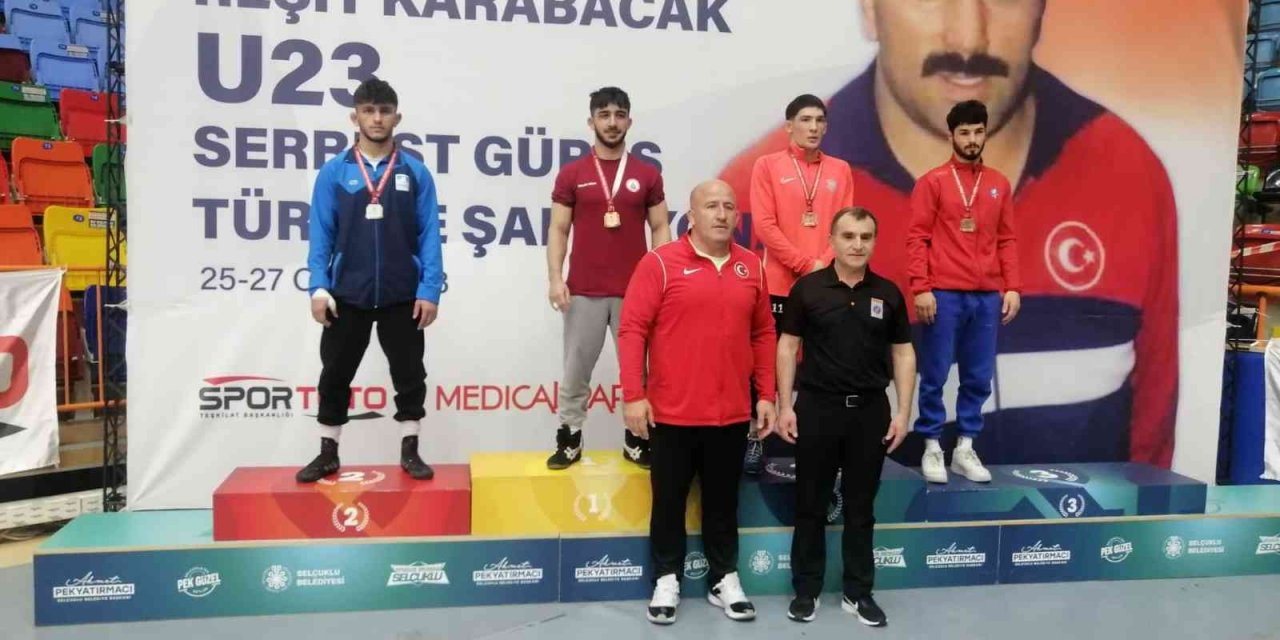 BARÜ’lü Milli Sporcu Emre Kural, Türkiye şampiyonu oldu