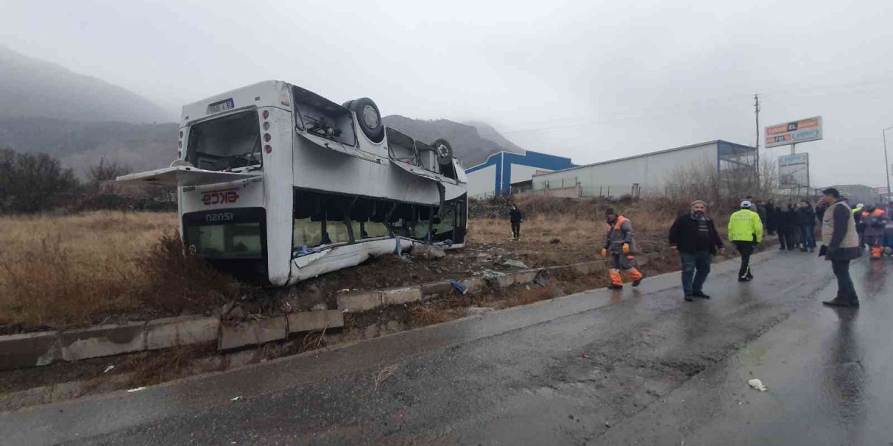 Kayseri’de yoldan çıkan işçi servisi takla attı: Çok sayıda yaralı var