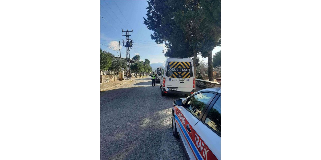 Jandarma, 21 okul servisini denetledi