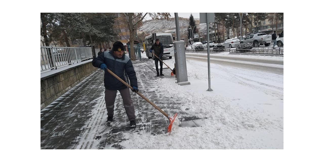 Bayburt’ta karla mücadele çalışması