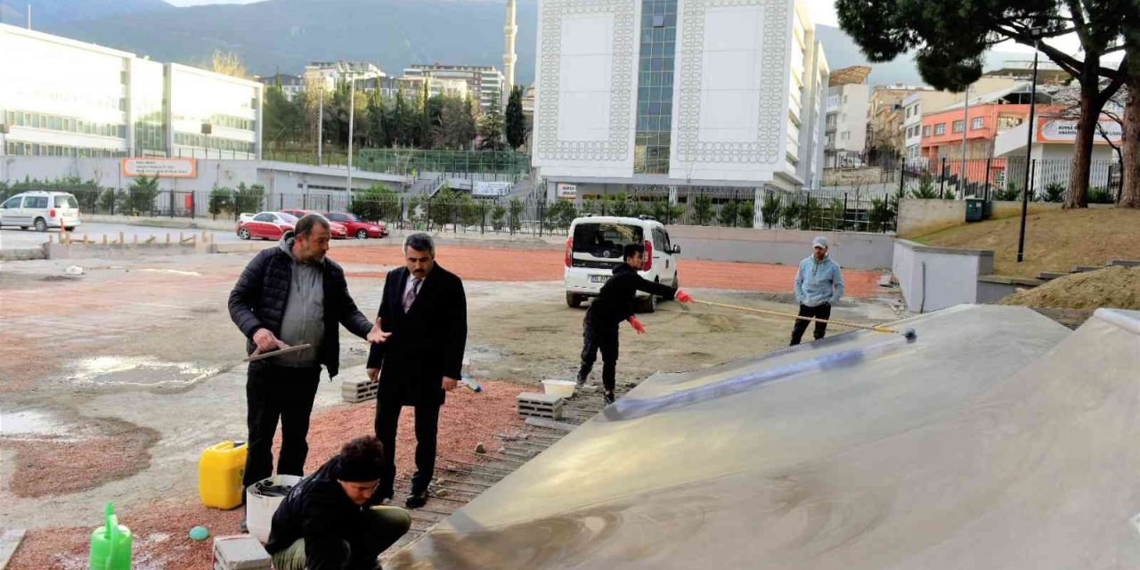 Başkan Yılmaz’dan gençlere skate park