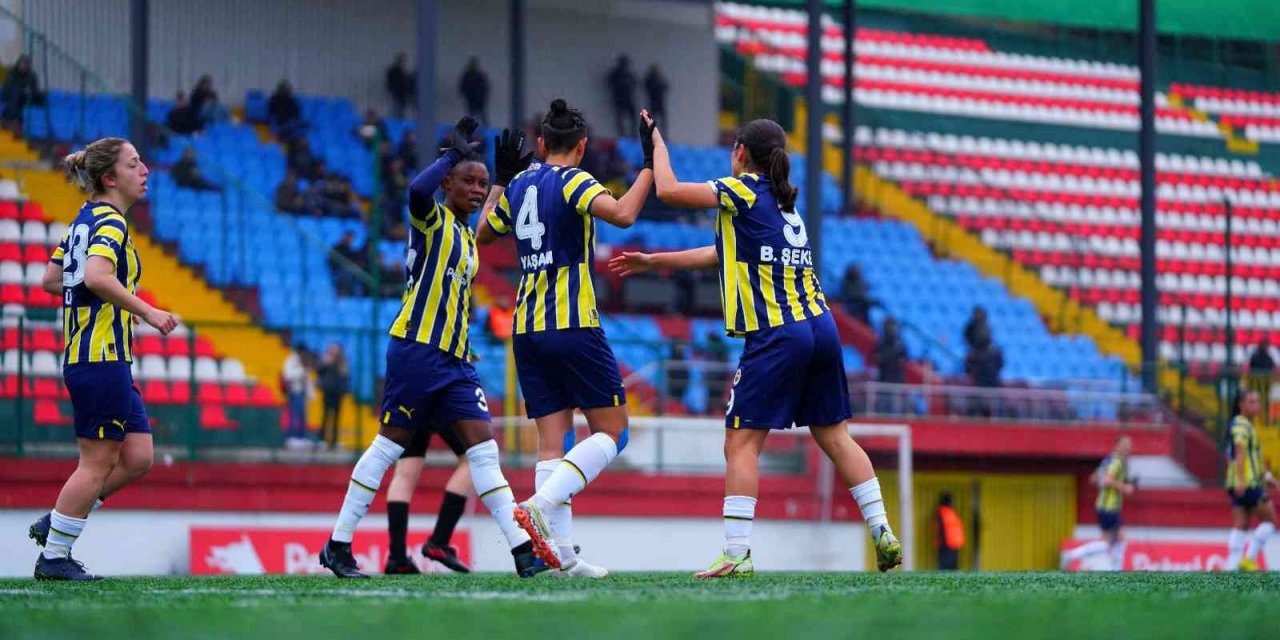 Turkcell Kadın Futbol Süper Ligi: Fenerbahçe: 18 - Kireçburnu: 0