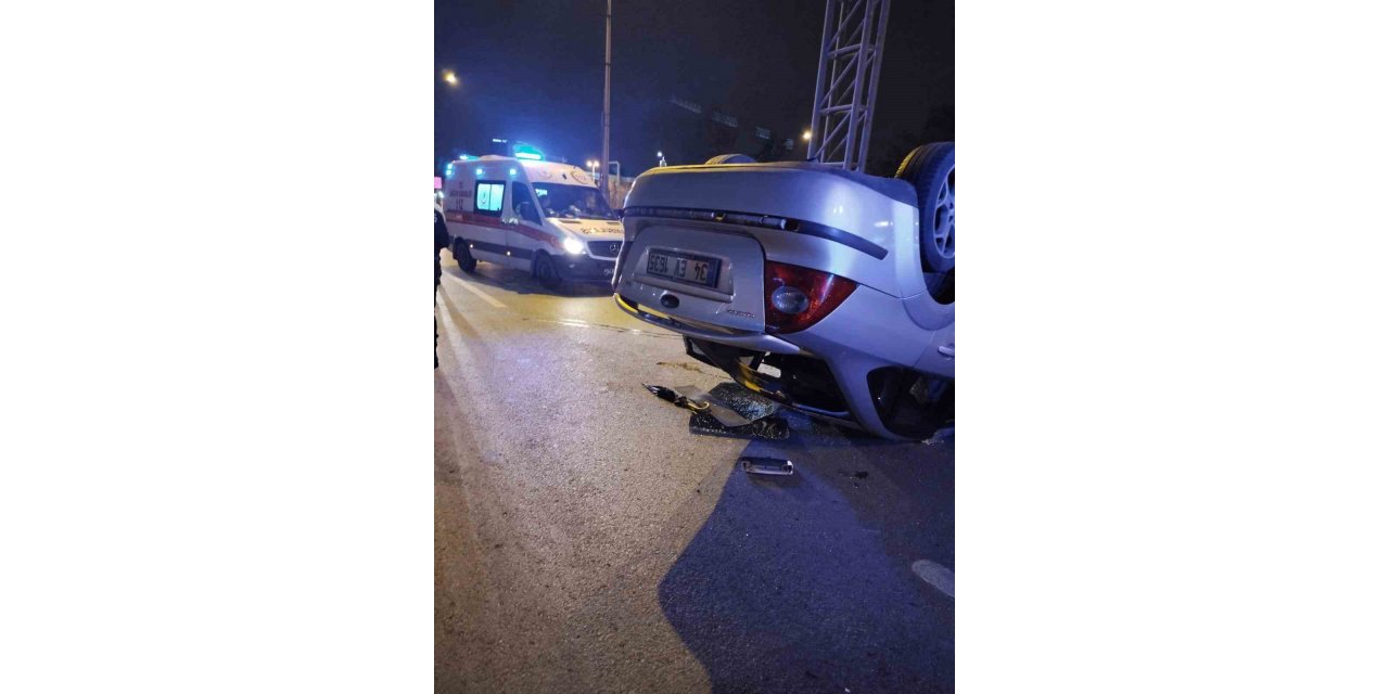 D-100de kontrolden çıkan araç takla attı: 3 yaralı