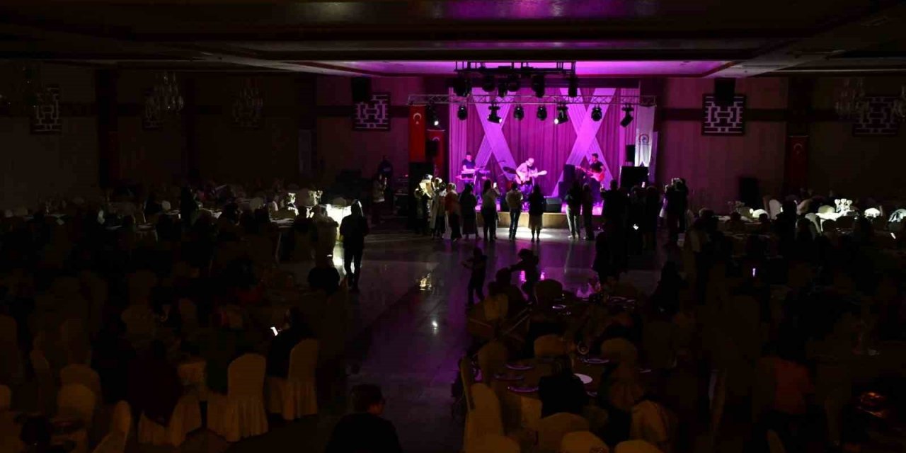 Kadınlar matinesinde Ferah Zeydan rüzgarı