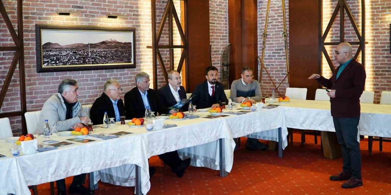 Başkan Büyükkılıç, Bakan Yardımcısı Alpaslan’ı Türkiye’nin incisi Erciyes’te ağırladı