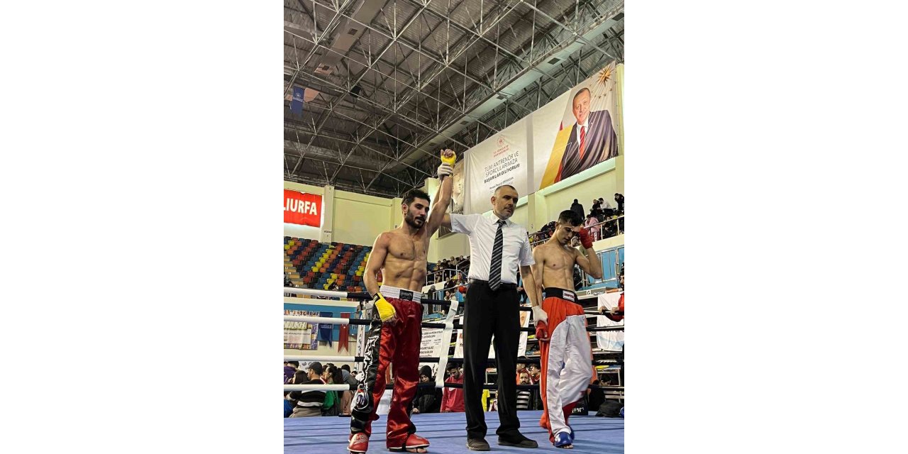 Emre Karaca Türkiye Açık Kick Boks Turnuvası’na damgasını vurdu