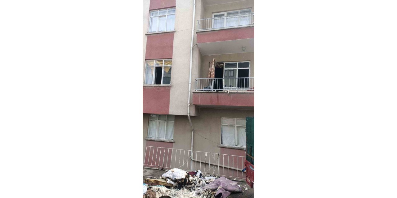 Çankırı’da korkutan ev yangını