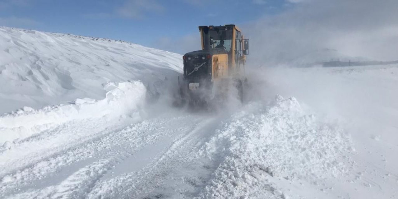 Sivas’ta 52 yerleşim yeri yolu ulaşıma kapandı