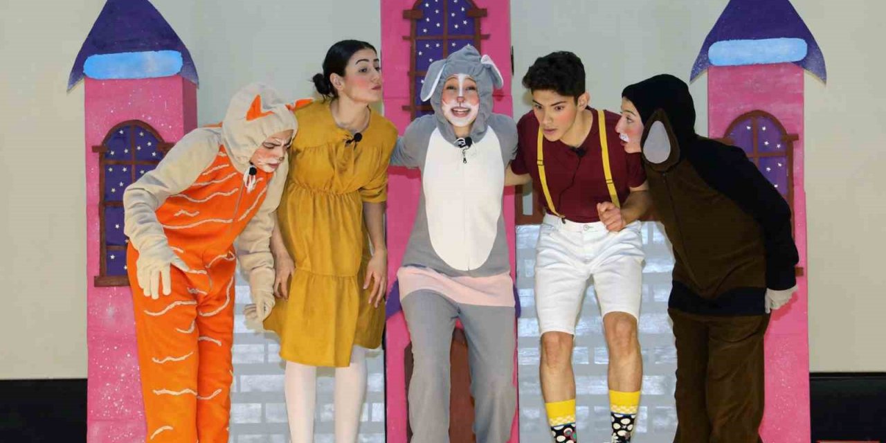 Çocuklar için tek perdelik iki oyun