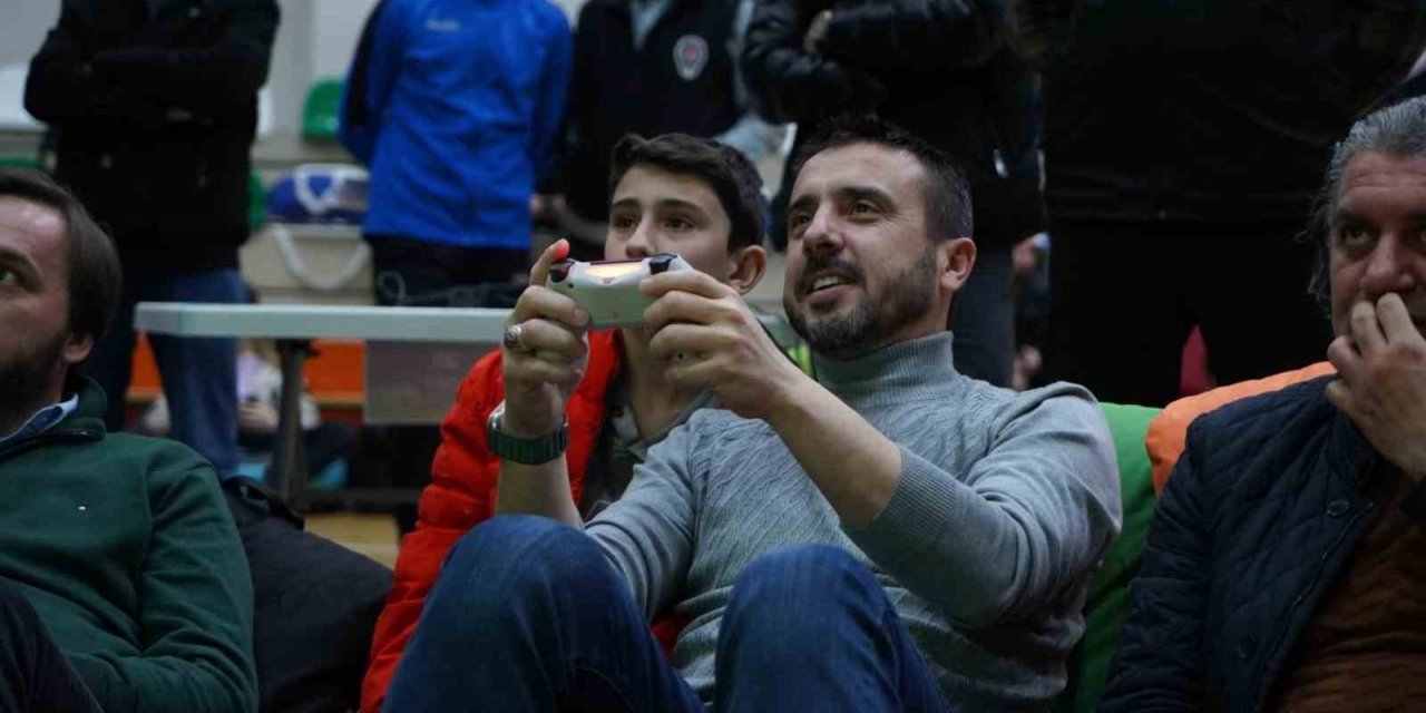 Kestel Belediyesi’nin e-spor turnuvası nefes kesti