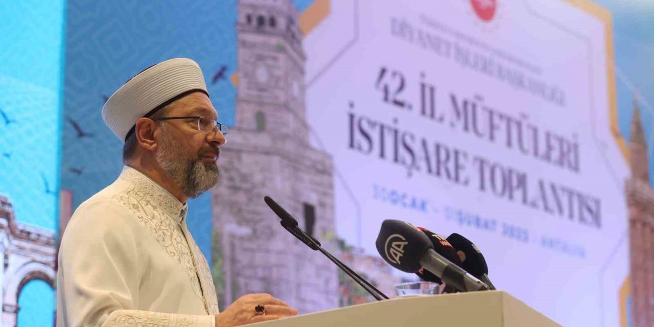 Diyanet İşleri Başkanı Erbaş: "İslam’a yapılan saldırılara karşı savunmayı son nefesimize kadar sürdüreceğiz"