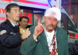 Alkol aldılar kavgaya tutuştular!