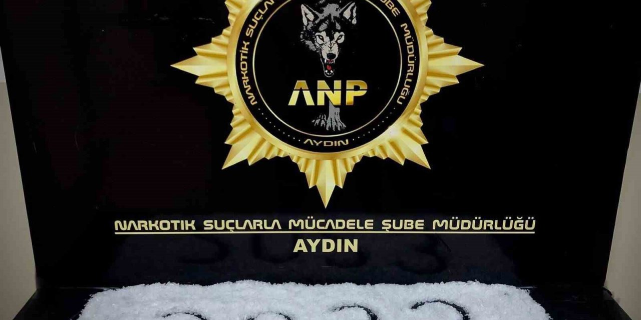 Yarış motosikleti ile uyuşturucu sevkiyatı narkotik polisine takıldı