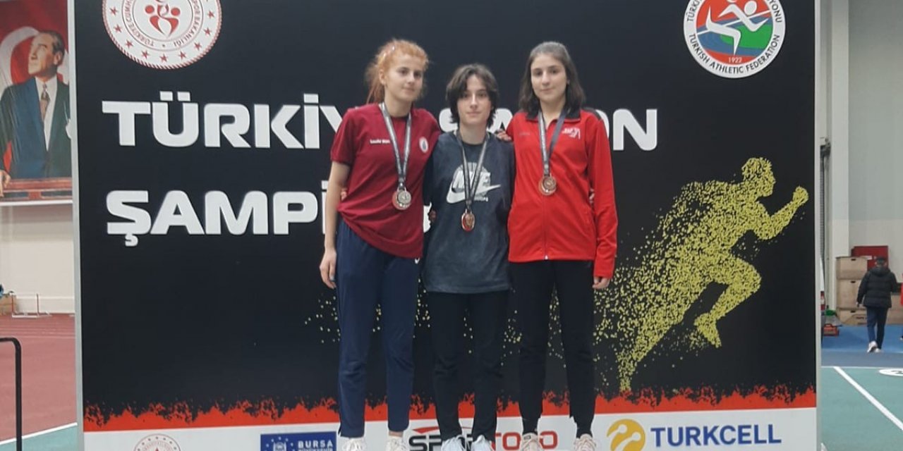 Gemlik Belediyespor iki turnuvada derece yaptı