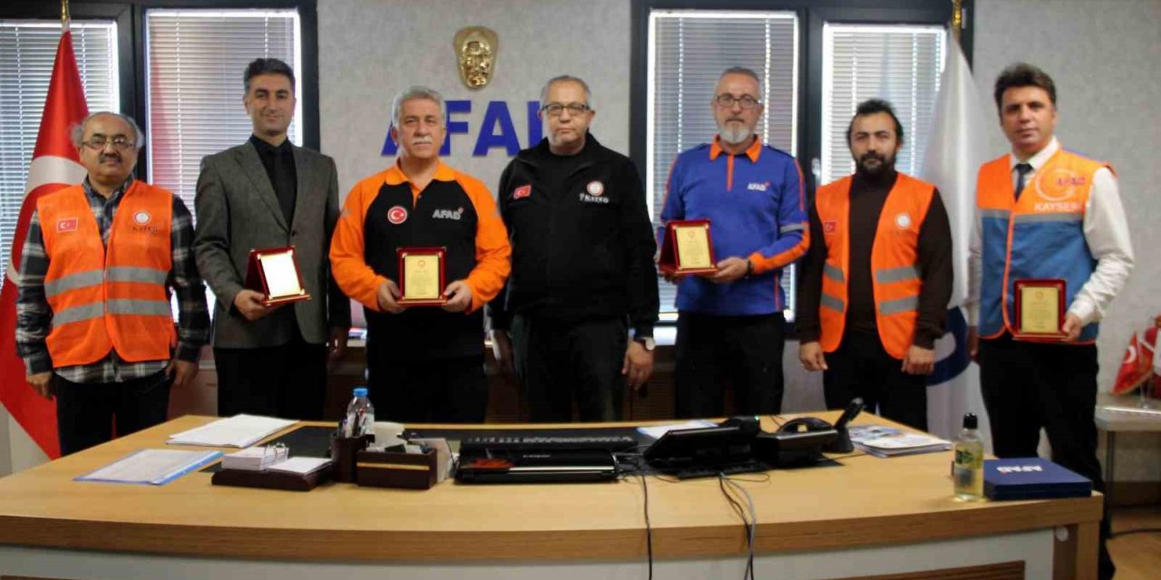 2 bin 800’ün üzerinde AFAD Gönüllüsü Amatör Telsizcilik Eğitimi Aldı