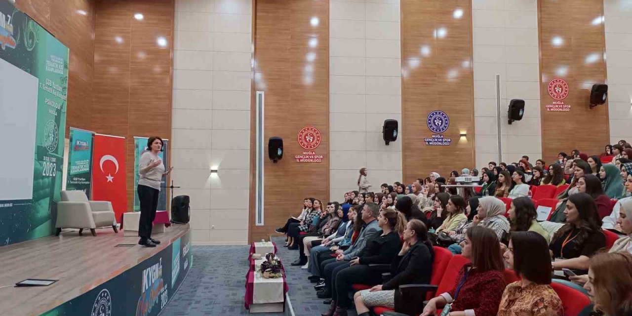 Psikolojik Kampı ikinci güne Doç. Dr. Cömert ile başladı