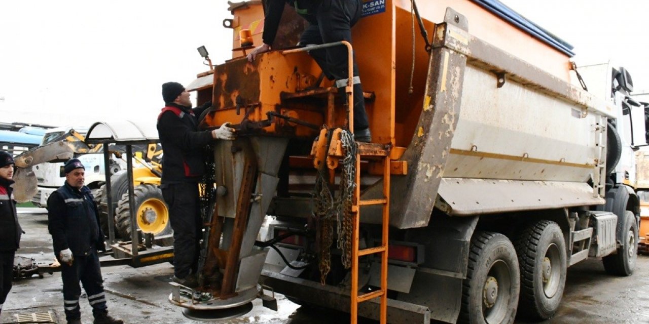 Düzce Belediyesi’nden kar teyakkuzu