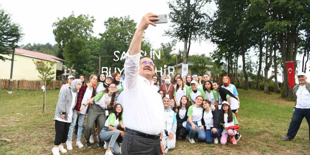 Başkan Demir: “Geleceğin şehrini gençlerimiz için inşa ediyoruz”