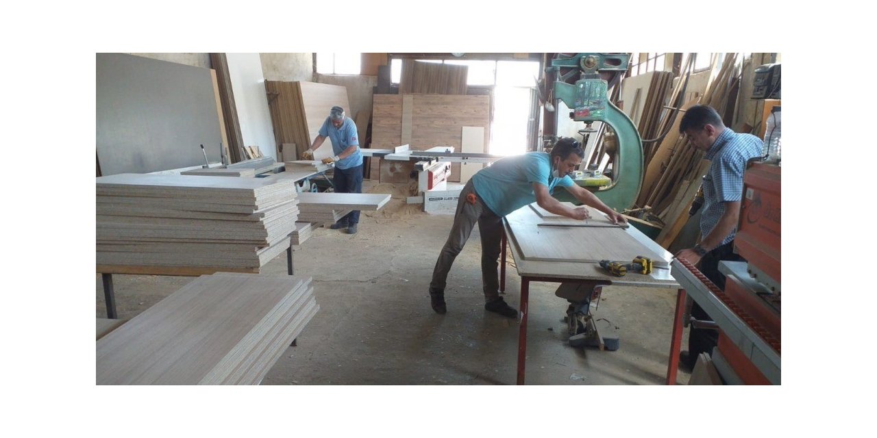 Safranbolu Belediyesi mobilyalarını kendi üretiyor