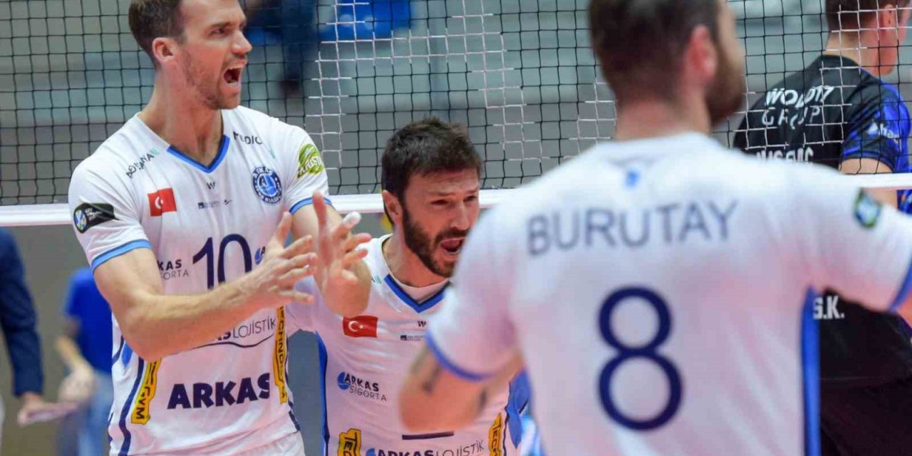 Arkas Spor, Halkbank maçının hazırlıklarına başladı