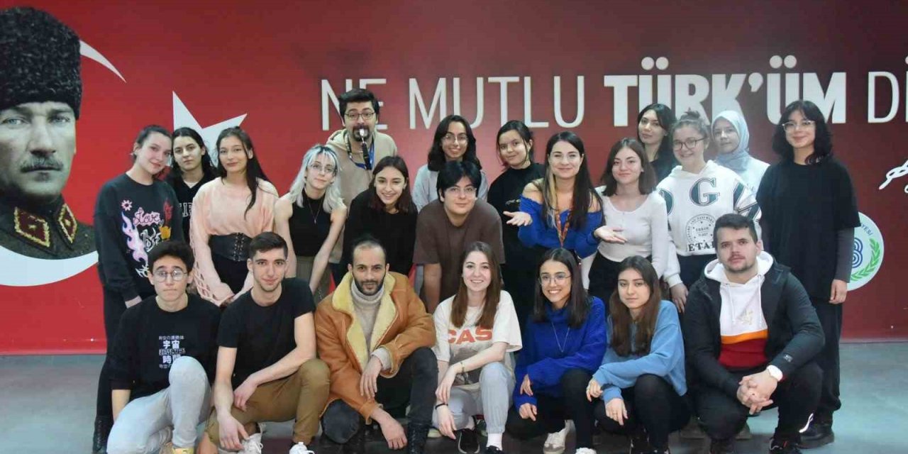 Sanatevi’nde Doğaçlama Tiyatro eğitimi