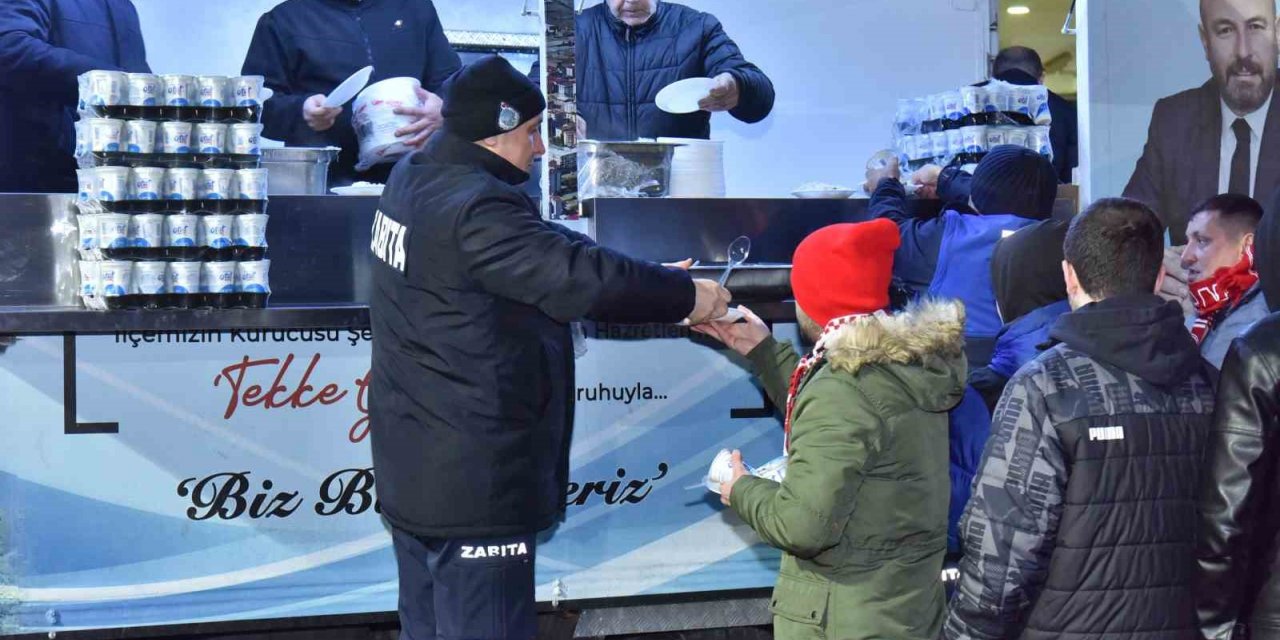 Başkan Togar’dan taraftara pilav ikramı