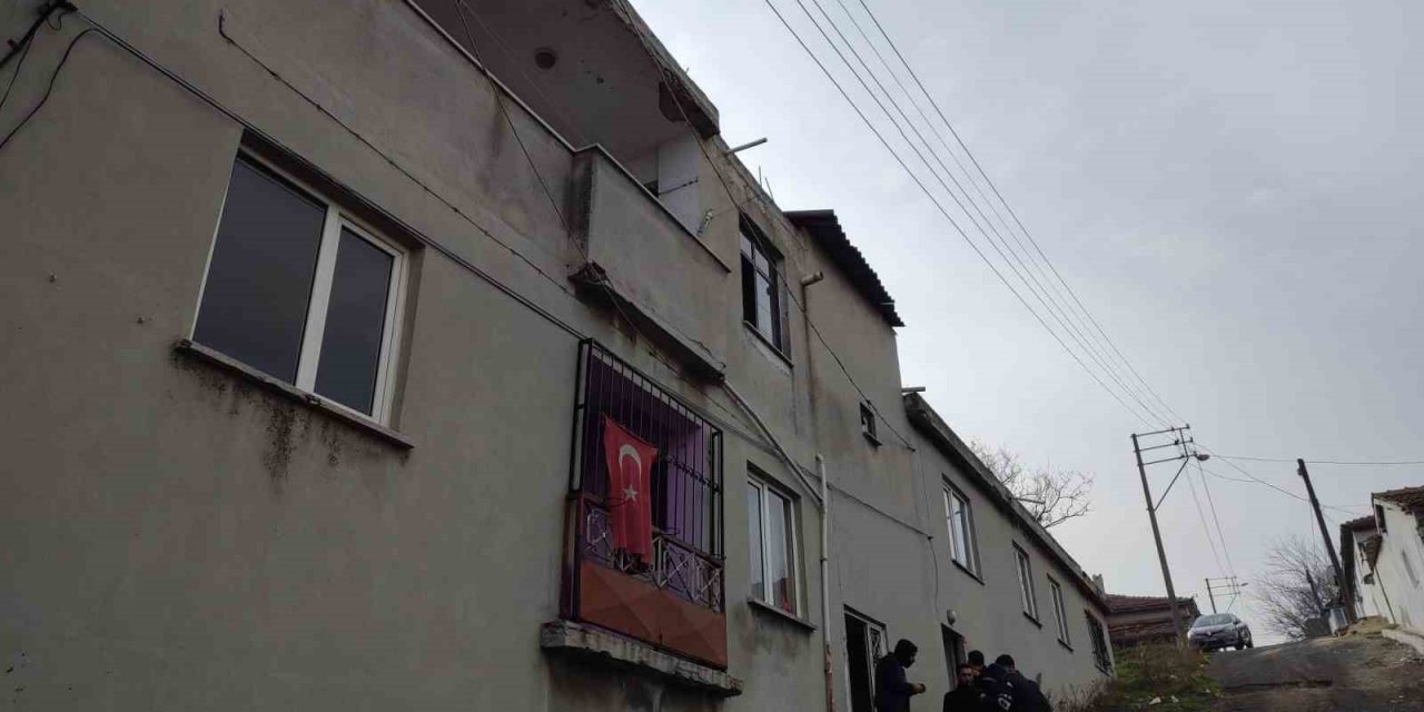 Tekirdağ’da bir evde elektrik kontağından yangın çıktı