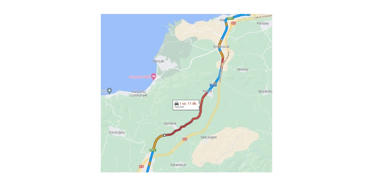 Karda kayan araçlar İstanbul yolunu trafiğe kapattı