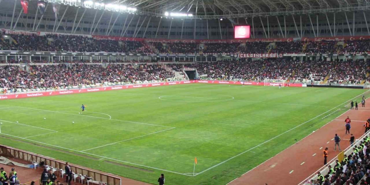 Sivasspor - Beşiktaş maçının biletleri satışa çıktı