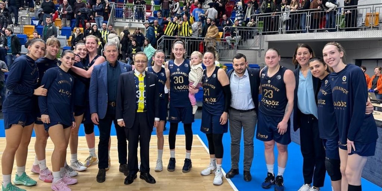 Egemen Bağış, Prag’da Fenerbahçe’yi yalnız bırakmadı