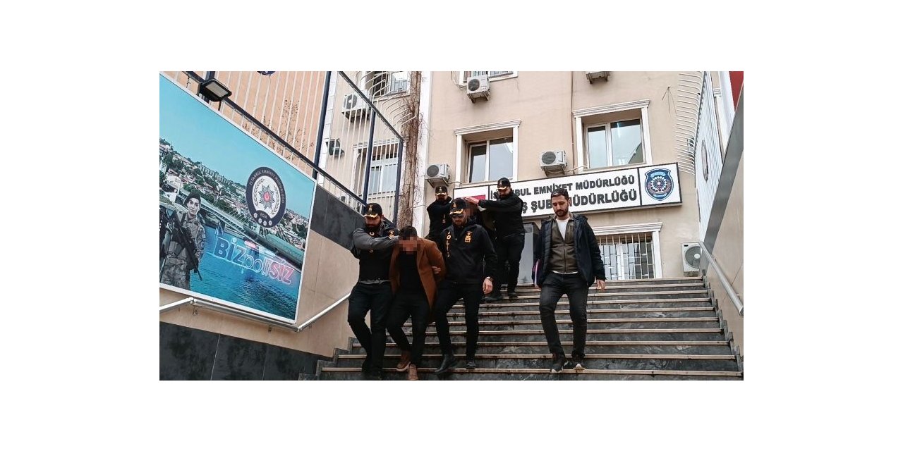 Fabrikada silah dayayıp gasp etmişlerdi: Aynı gün yakalandılar