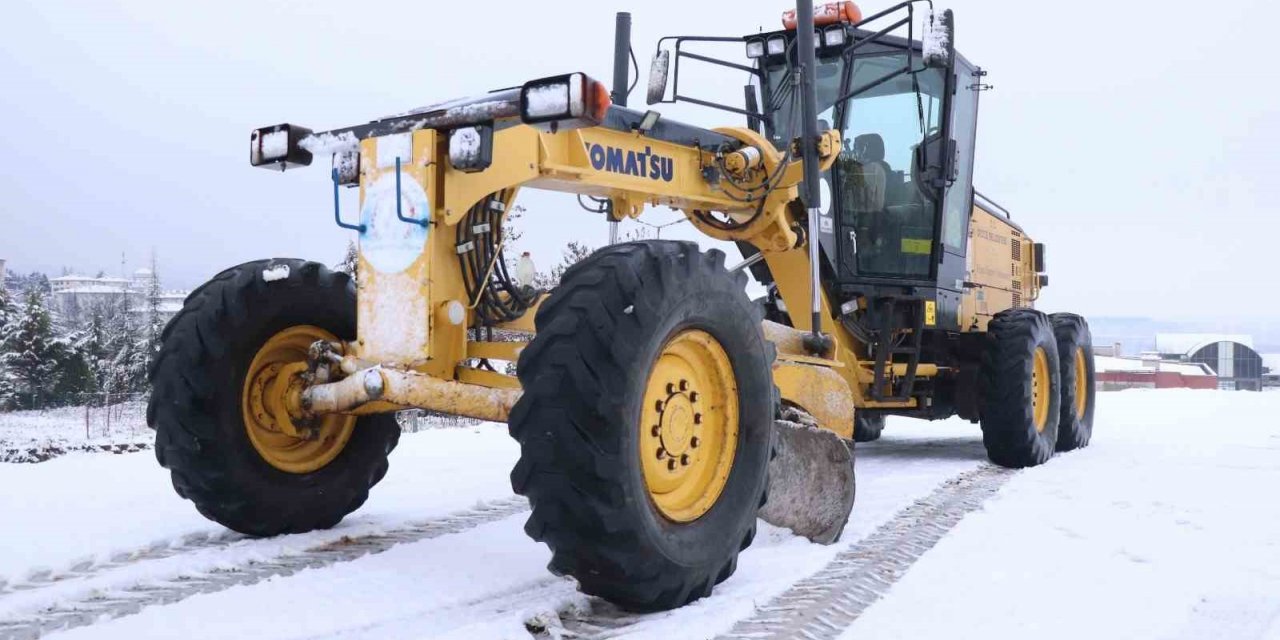 Karla mücadeleye başladılar