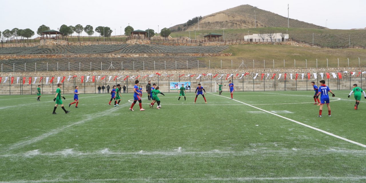 Pamukkale’de yarıyıl futbol turnuvası başladı