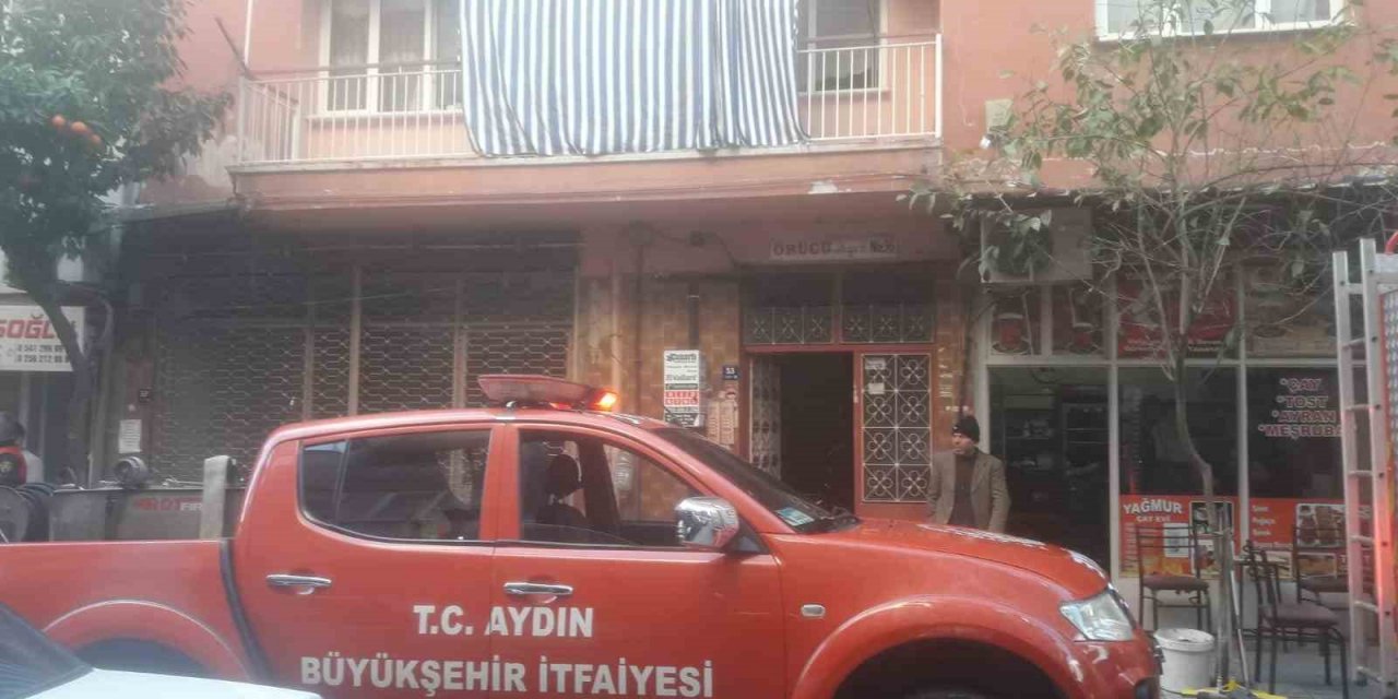 Banyoda alev alan şofben yangına neden oldu