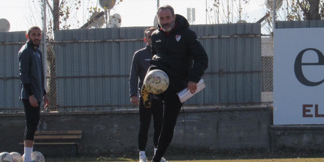 ES Elazığspor’da Cüneyt Biçer’le yollar ayrıldı