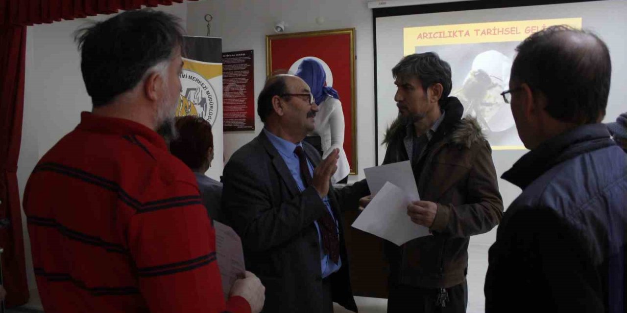 Bal yapmak isteyen bu kursa gidiyor