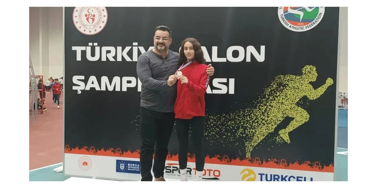 Aydınlı Öykü, bir saniye farkla Türkiye ikincisi oldu