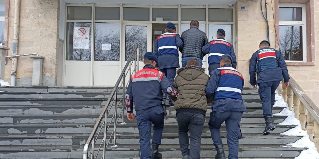 Baz istasyonu hırsızları tutuklandı